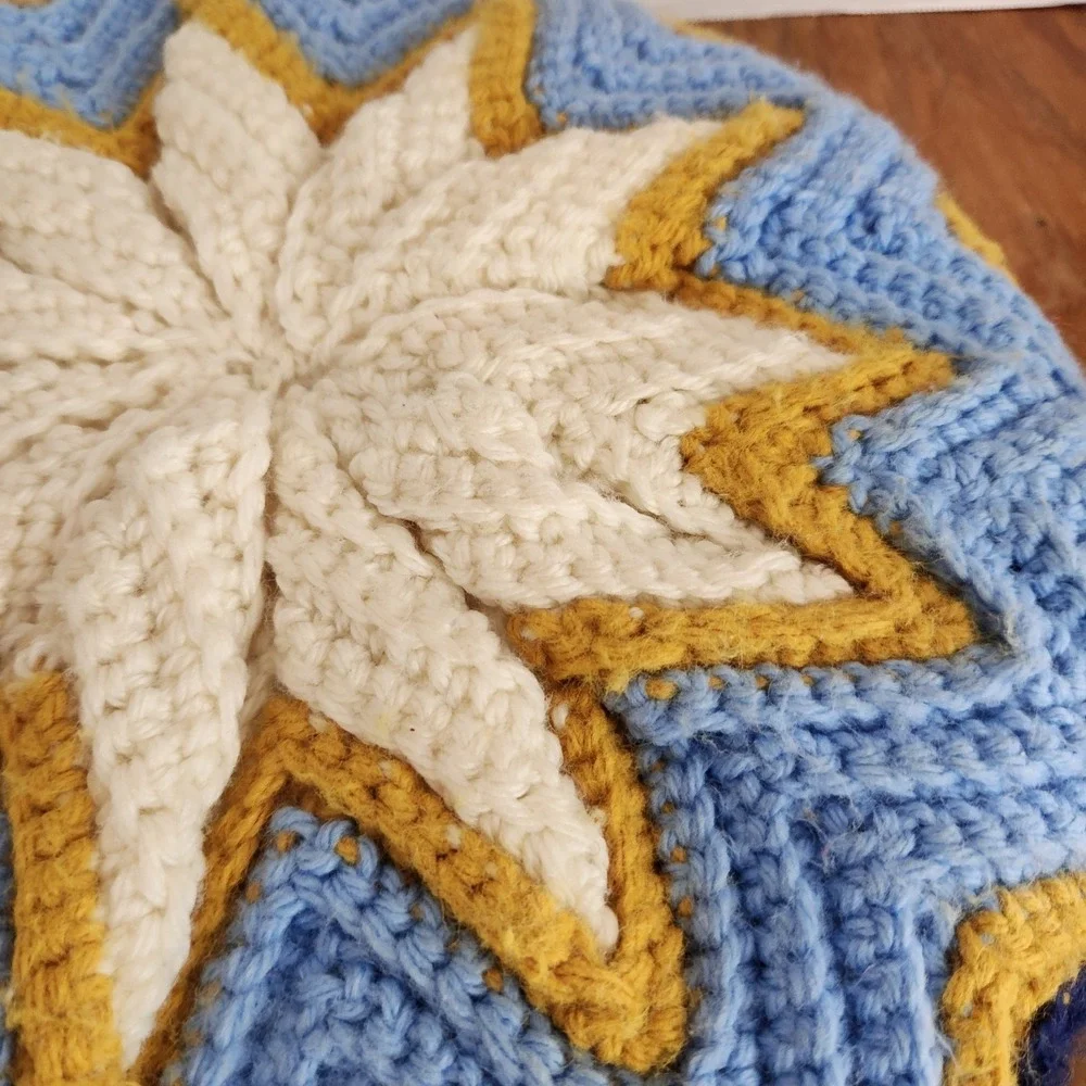 Hand Crochet Pillow Starburst Blue White Gold 13x3 Vtg‎ Grandmacore Cottagecore